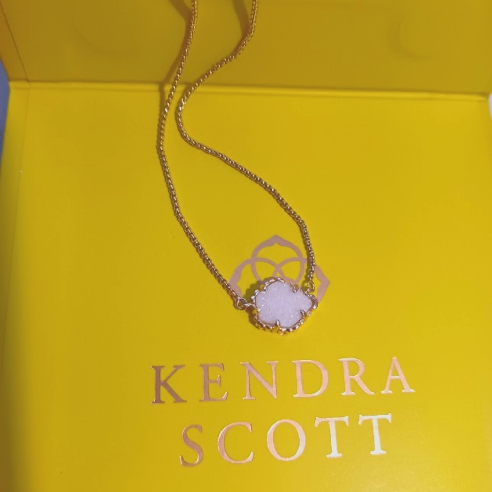 Kendra Scott gold necklace in iridescent drusy